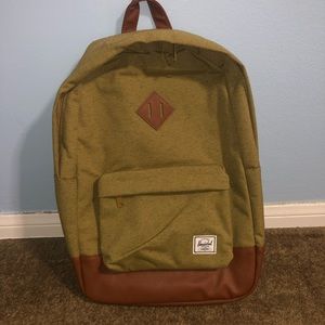 HERSCHEL HERITAGE W/ ACCENT LEATHER